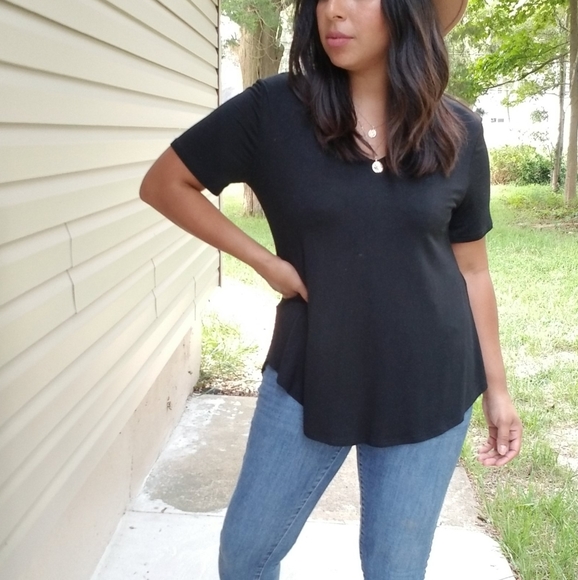 NOT SO BASIC BLACK TEE SHIRT CRISS CROSS BACK TOP - Picture 2 of 5